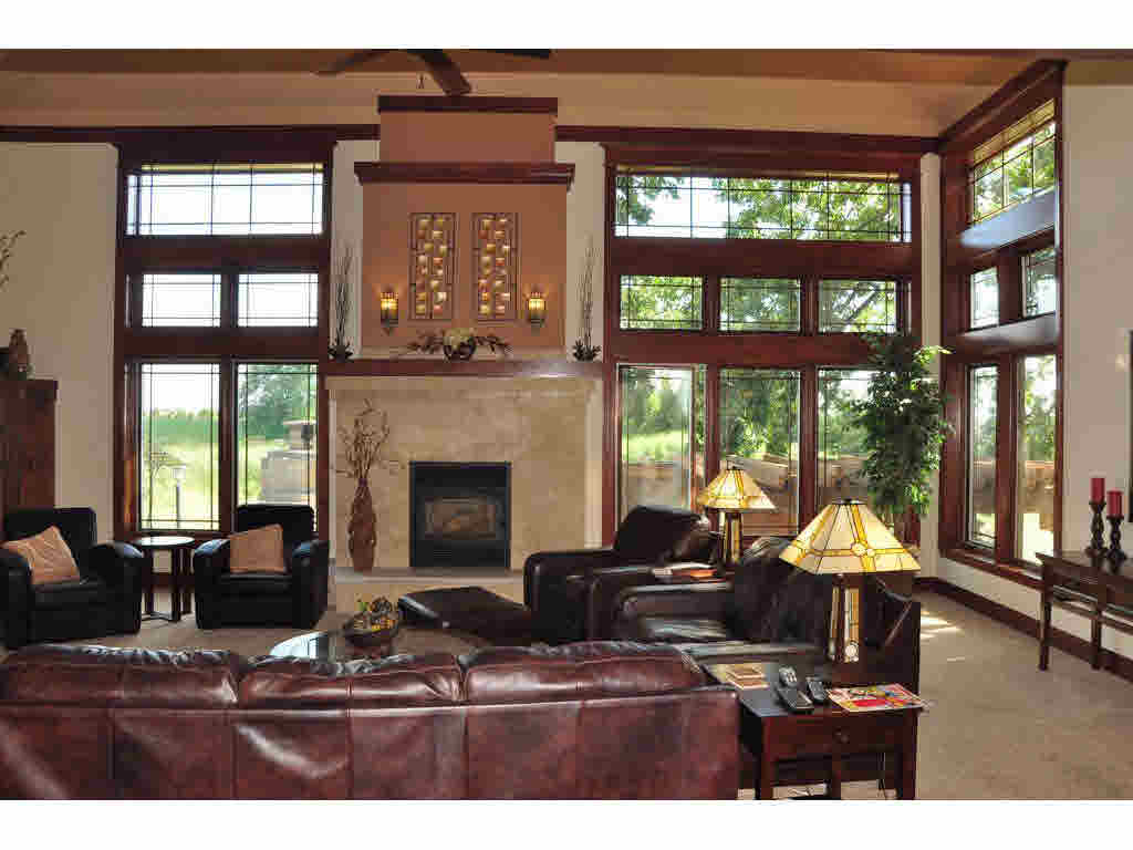 3077Saffron Ln, Neenah, WI 54956