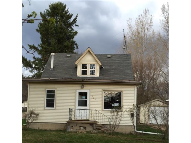 330 North StWaupaca, WI, 54981Waupaca County