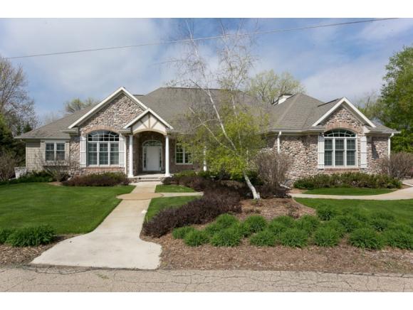 5996 Hiawatha Heights Dr
