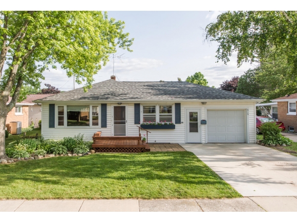5996 Hiawatha Heights Dr