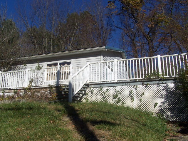 2701 Grassy Branch, Bluefield, WV 24701