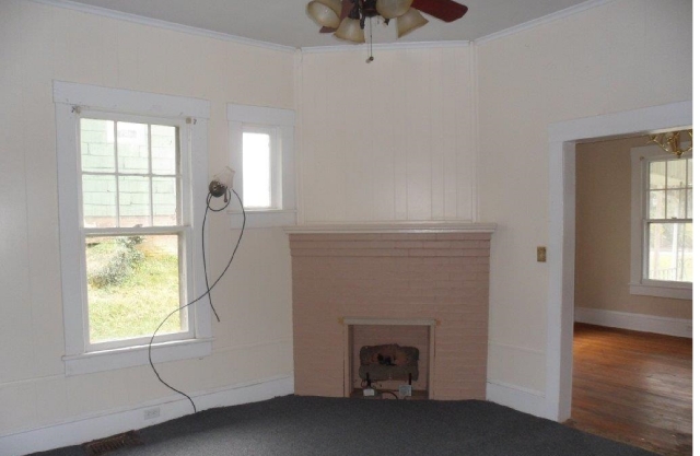 517 Fairmont StBluefield, WV, 24701Mercer County