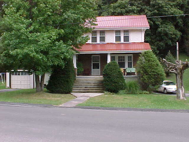 905 College Ave