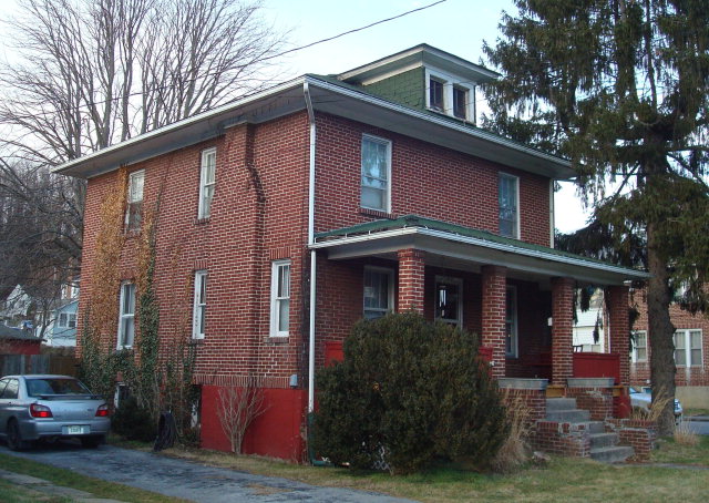 401 Parkway Ave