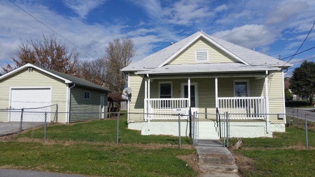 1318 Woodrow Street