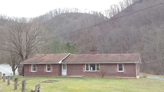 8090 Ingleside Road, Oakvale, WV 24739