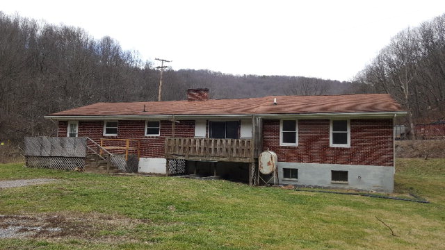 8090 Ingleside Road, Oakvale, WV 24739