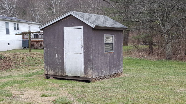 8090 Ingleside Road, Oakvale, WV 24739
