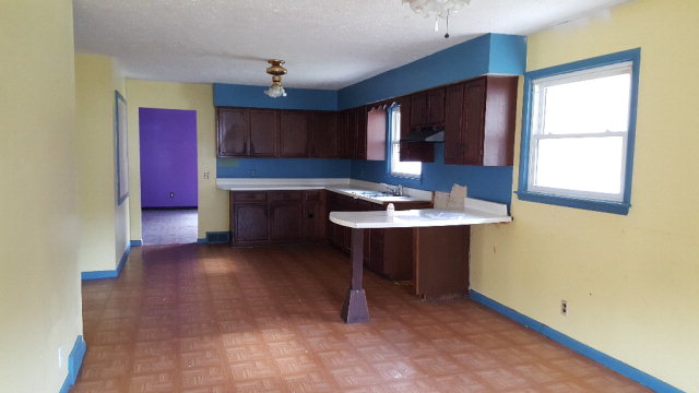 8090 Ingleside Road, Oakvale, WV 24739