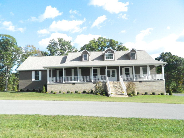 608 Misty Hills Dr
