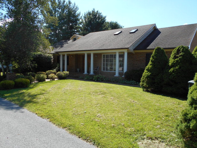608 Misty Hills Dr