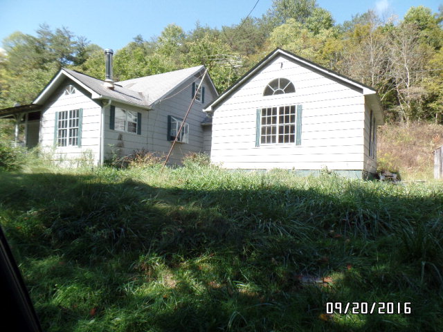 659 Possum Hollow Rd, Princeton, WV 24740