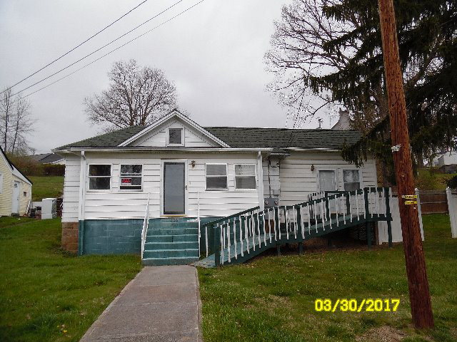 506 BLUEFIELD AVE, Princeton, WV 24740