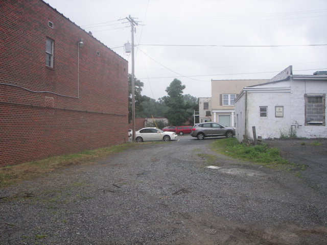 1033 Meador St