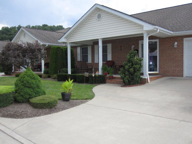 120 Garden Oaks