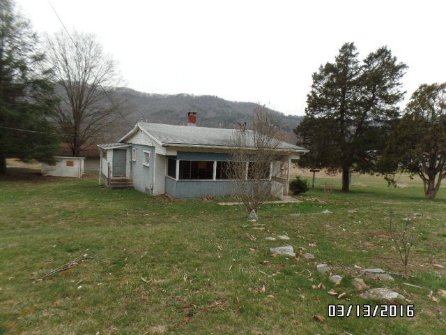 233 Black Oak Rd