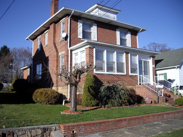 401 Thornton Ave