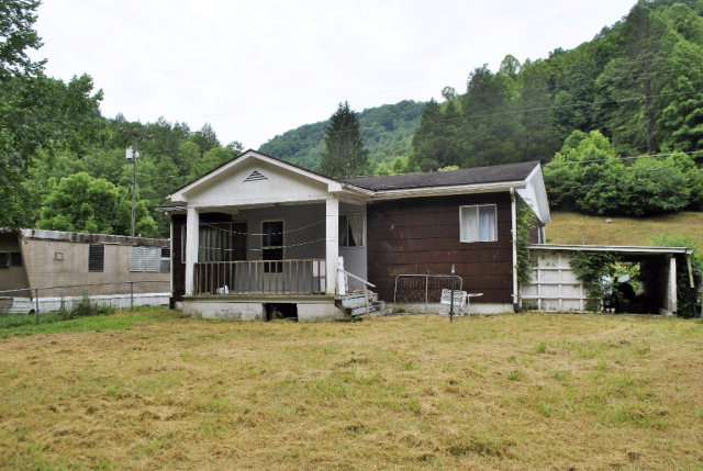 67 WOOSLEY ROAD, Pineville, WV 24801
