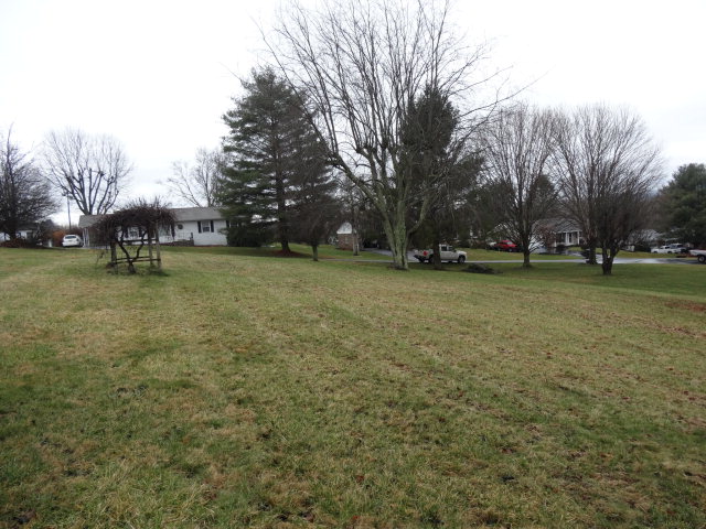 - CLOVERFIELD LANE, Lewisburg, WV 24901