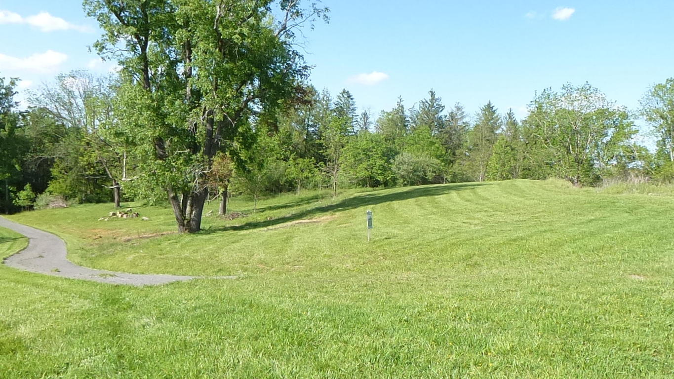 DAVIS STUART ROAD, Lewisburg, WV 24901
