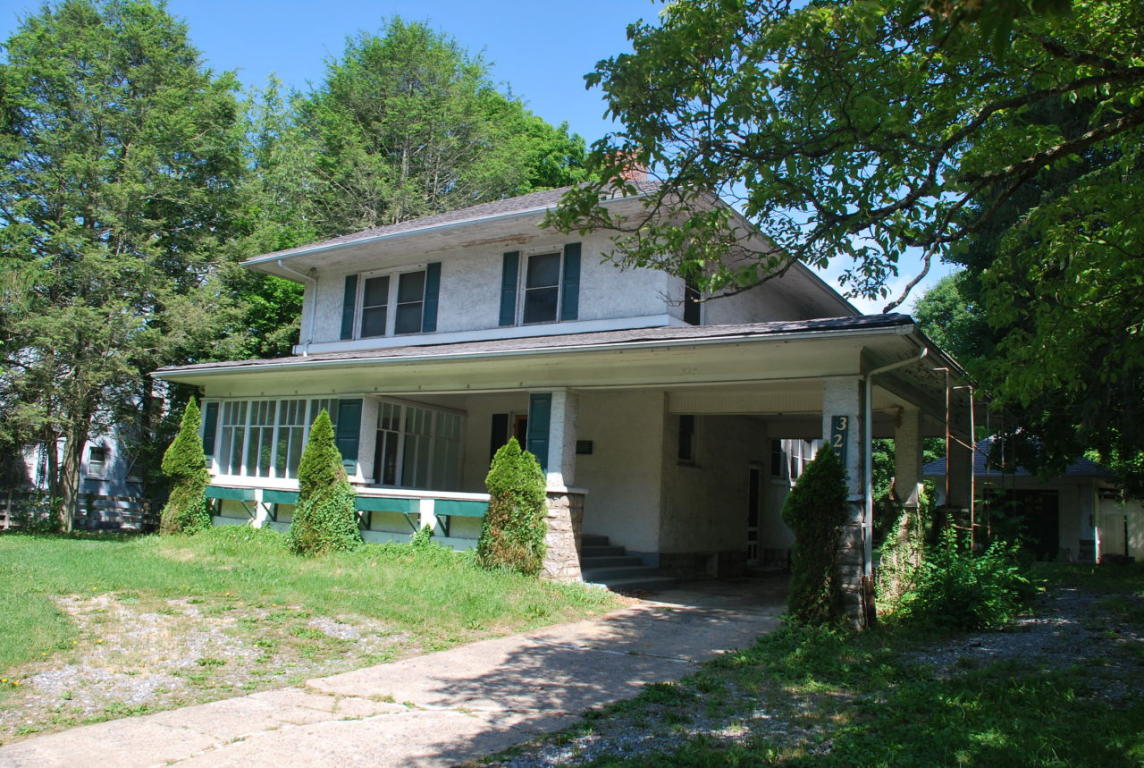 310 Perrine Cir