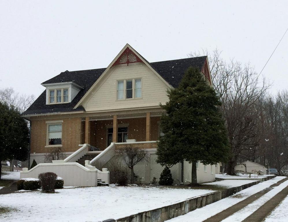 310 Perrine Cir