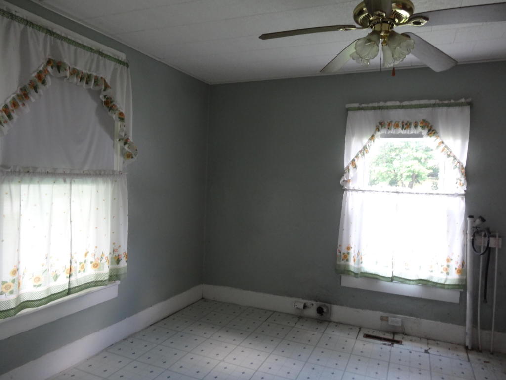 277 WASHINGTON STREET, Alderson, WV 24910