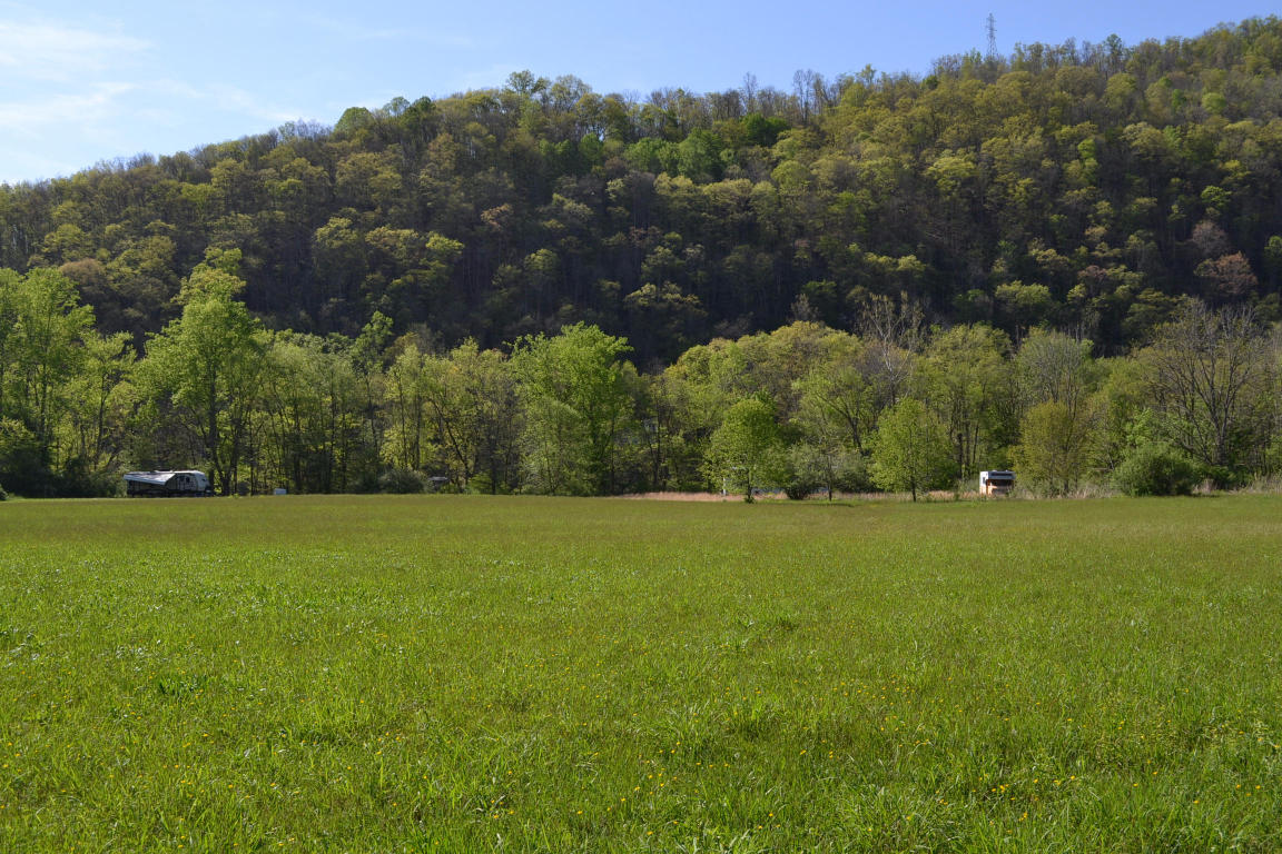 TROUT LANE, Alderson, WV 24910