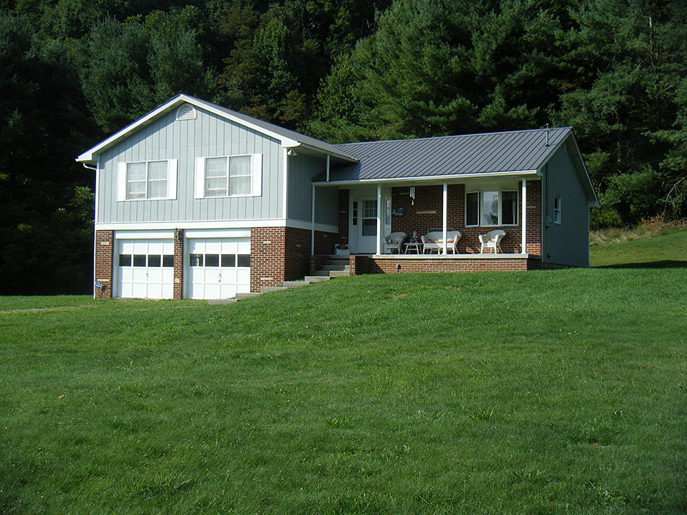141 Lon Martin Rd.