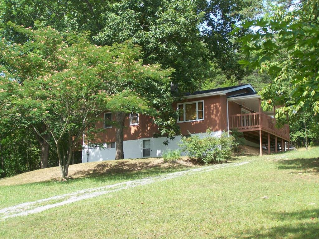 16292 Seneca Trail South