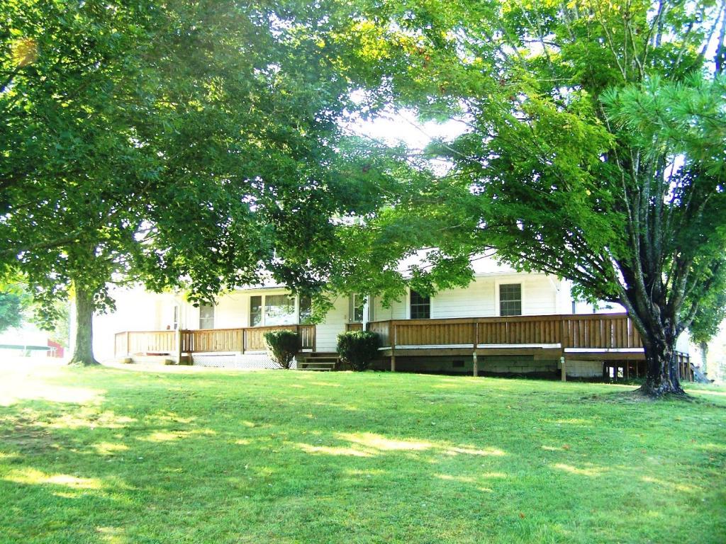 16292 Seneca Trail South
