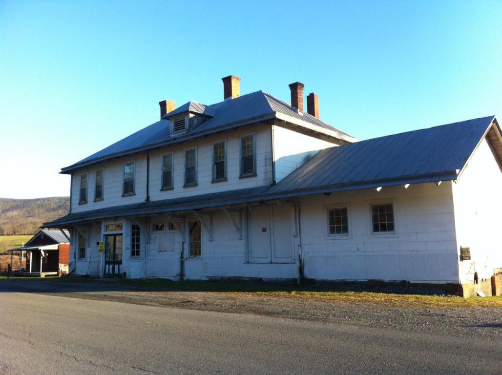 RT. 17, Waiteville, WV 24984