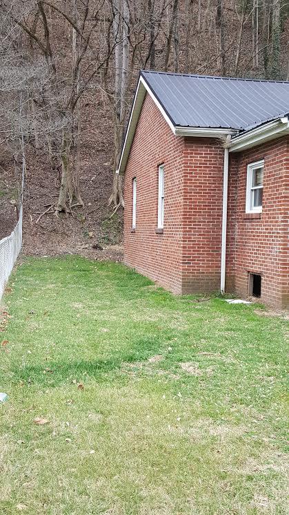 27456 Pond Fork RoadBob White, WV, 25028Boone County