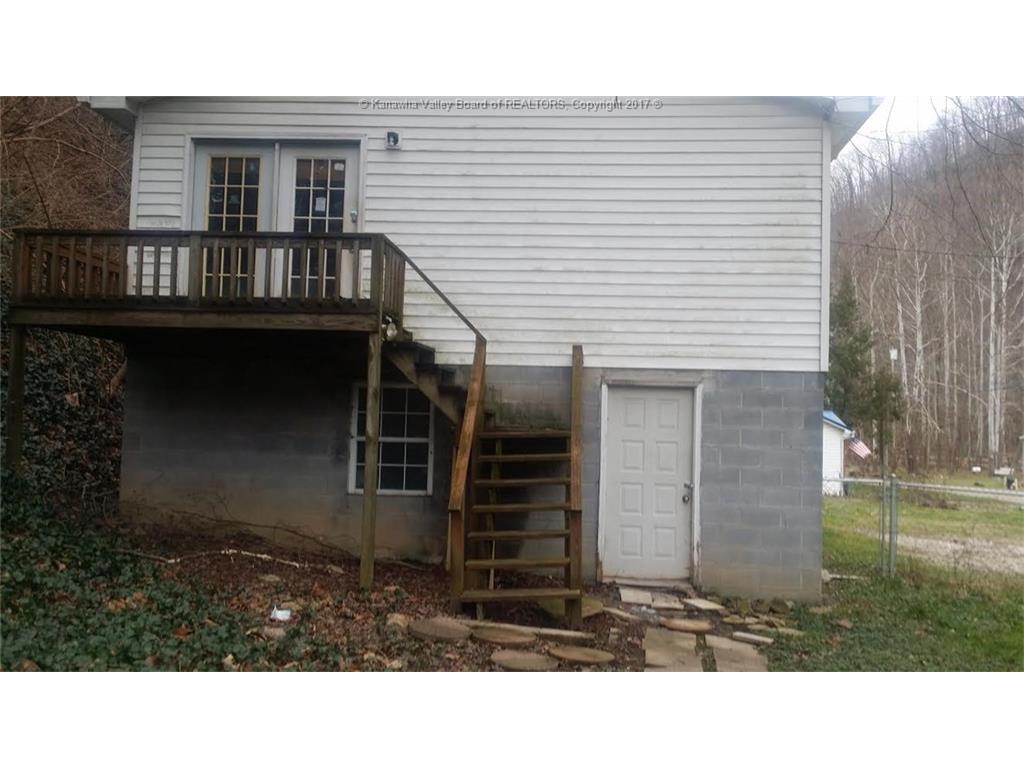 27456 POND FORK Road, Bob White, WV 25028