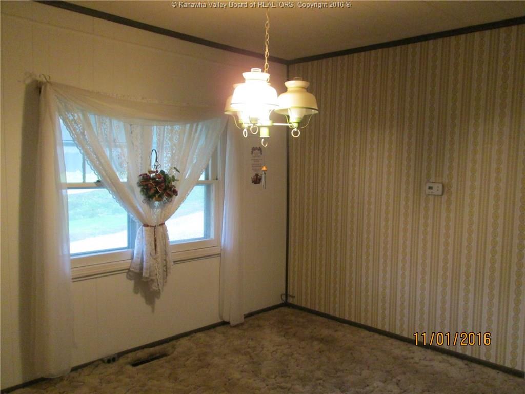 11398 ELK RIVER ROAD N. Highway E, Clendenin, WV 25045