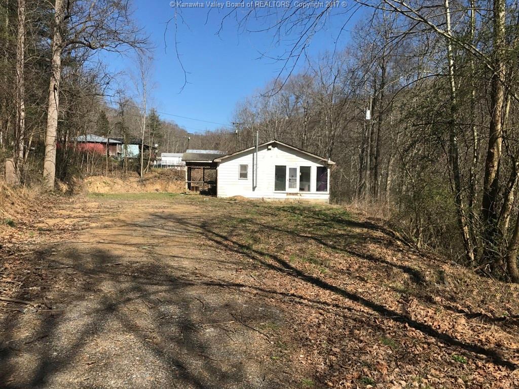 5713 Price Branch Road, Danville, WV 25053
