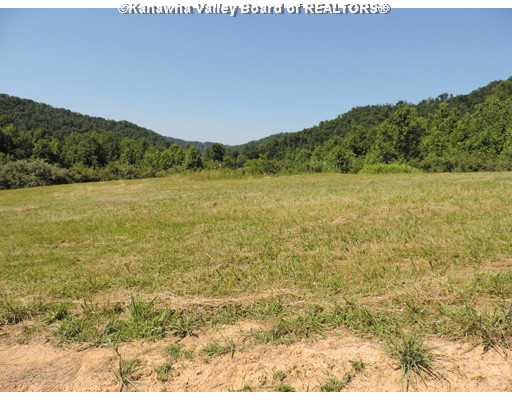 26 Camp Fairchance, Danville, WV 25053