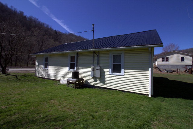 8874 Clearfork Road, Dorothy, WV 25060