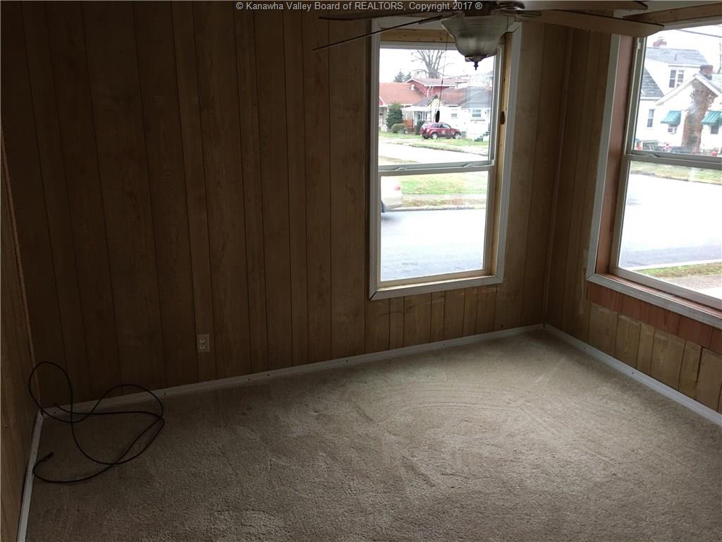 101 12th Street, Dunbar, WV 25064