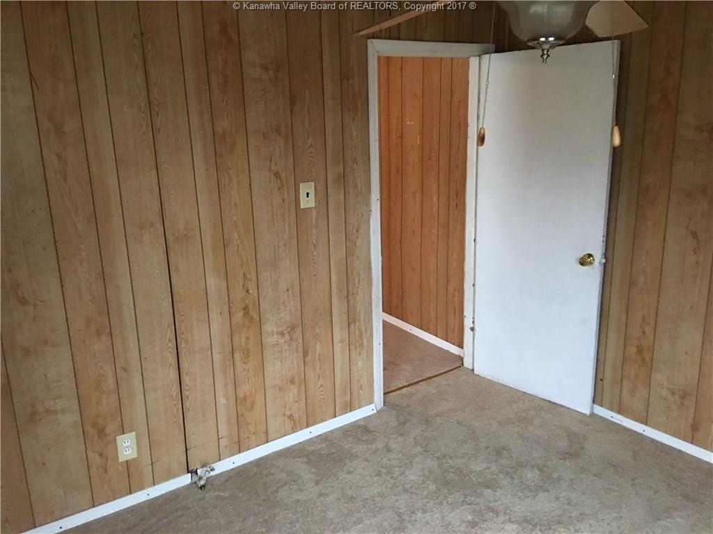 101 12th Street, Dunbar, WV 25064