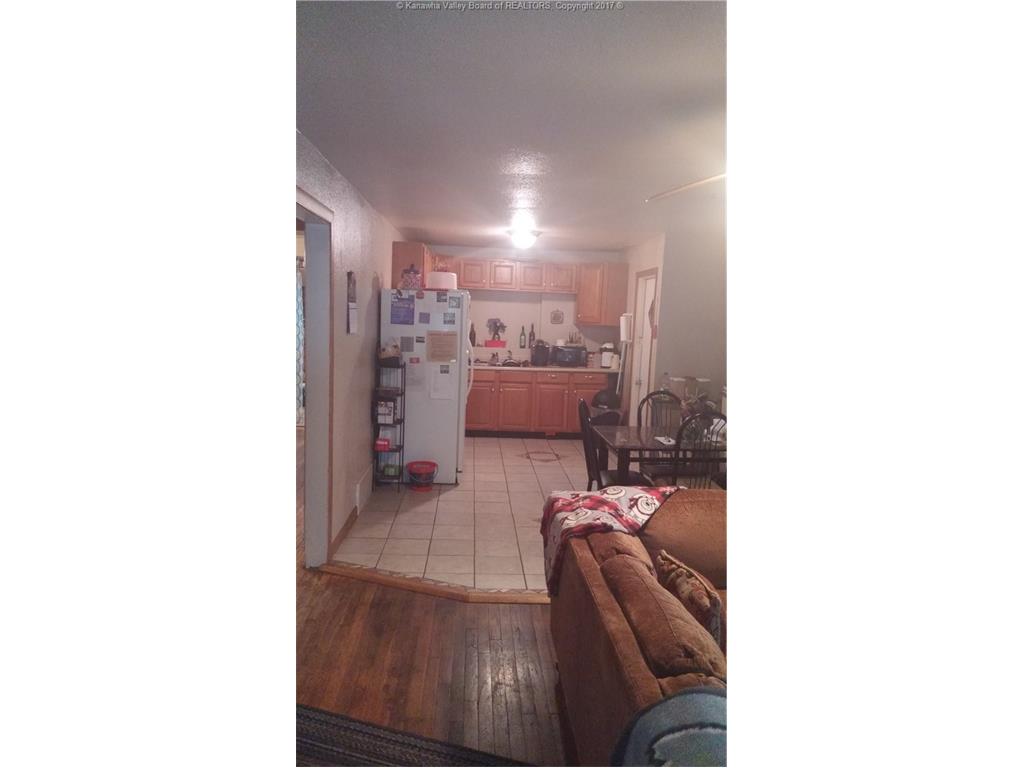 802 Elvira Road, Dunbar, WV 25064
