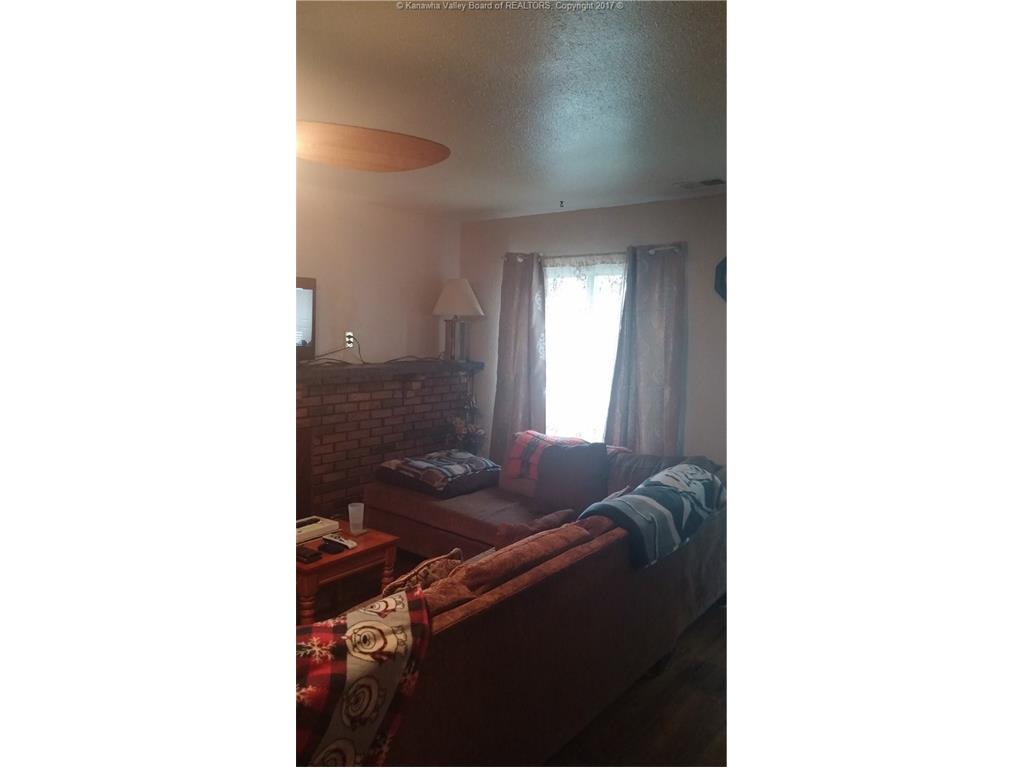 802 Elvira Road, Dunbar, WV 25064
