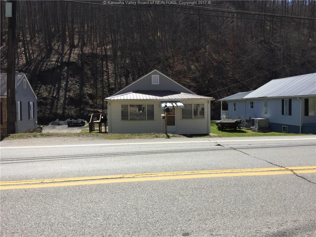 1879 Len Creek Road, Hernshaw, WV 25107