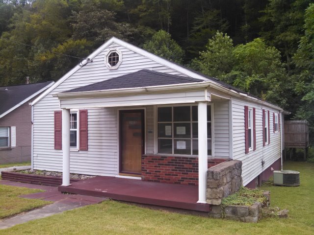 1955 Lens Creek RdHernshaw, WV, 25107Kanawha County