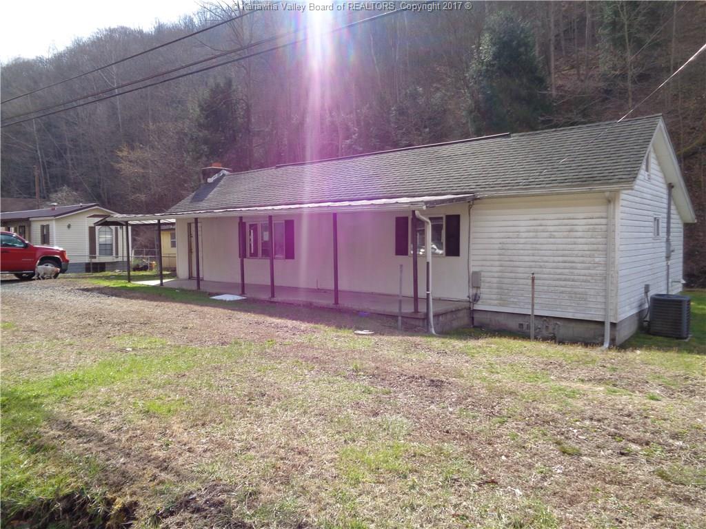 5618 Kelly's Creek Road, Mammonth, WV 25132