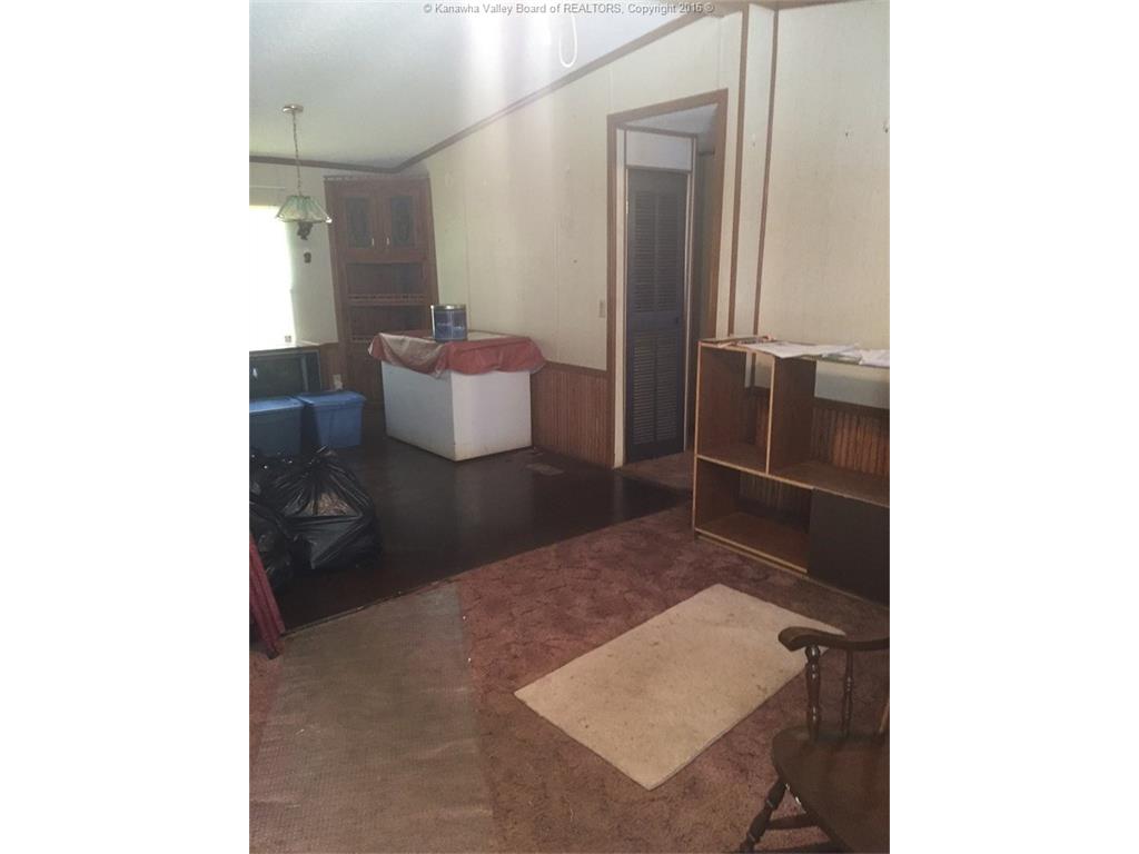 246 Morris Drive, Montgomery, WV 25136