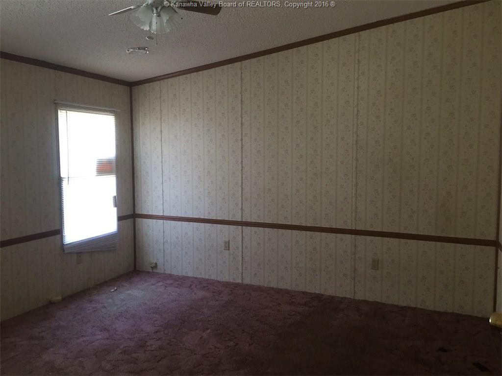246 Morris Drive, Montgomery, WV 25136