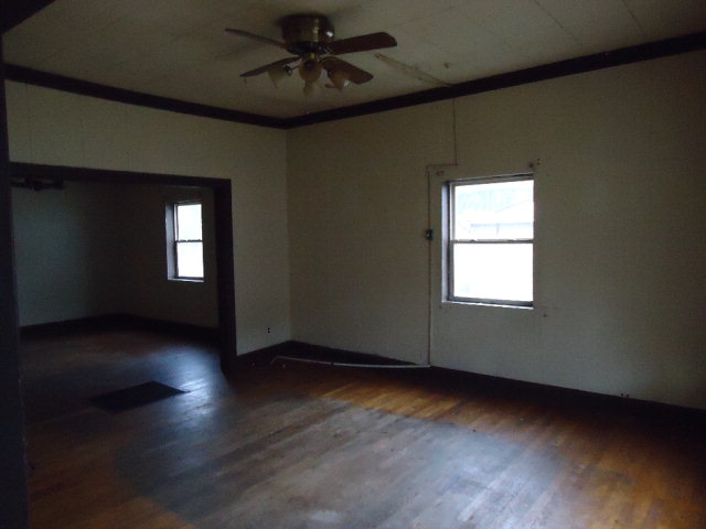 202 SIXTH STREET, Montgomery, WV 25136