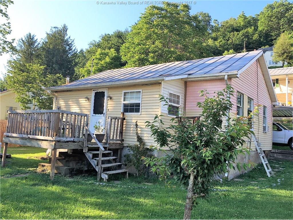 46 Toller Road, Nellis, WV 25142