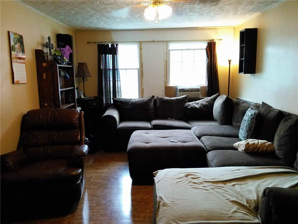 46 Toller Road, Nellis, WV 25142